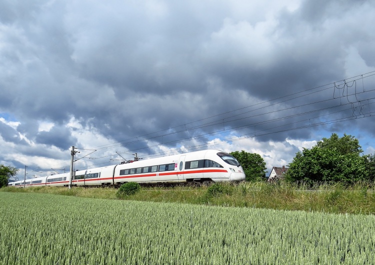 Pociąg, zdjęcie poglądowe Polski odcinek Rail Baltica ma być najwolniejszy