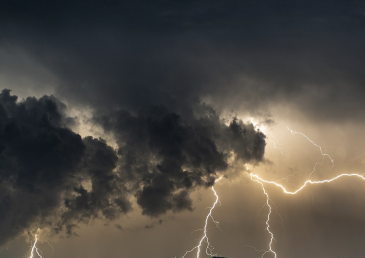 zdjęcie ilustracyjne - burza Superkomórka burzowa nad Warszawą