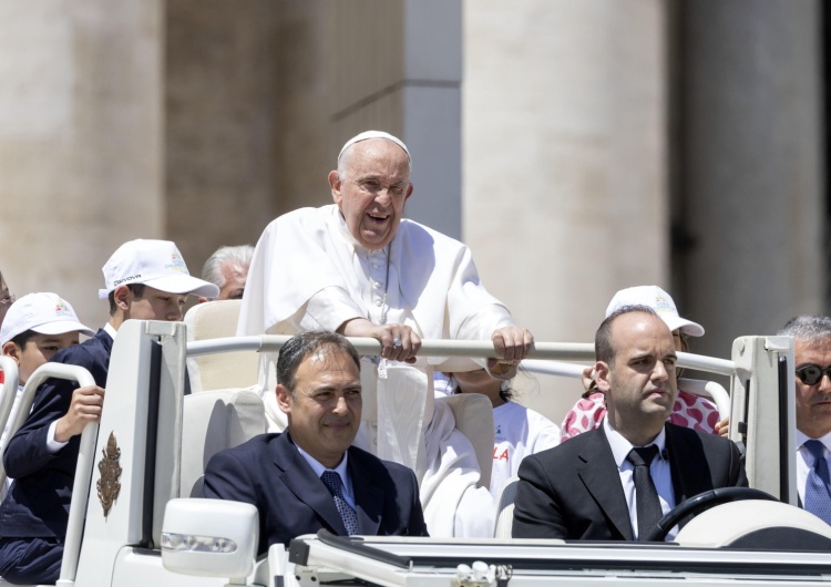 Papież Franciszek Papież nigdy nie zamierzał obrażać. „W Kościele jest miejsce dla wszystkich”