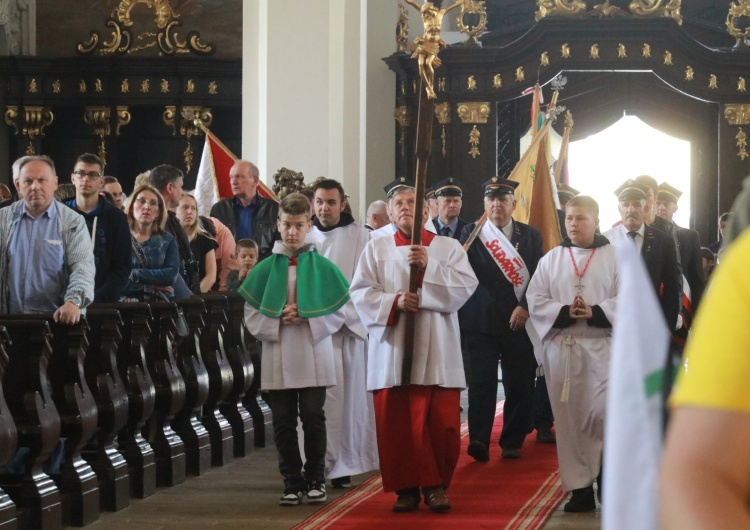  Solidarność pielgrzymowała do Krzeszowa