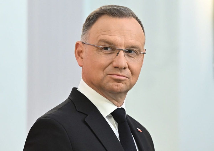 Prezydent Andrzej Duda Prezydent: Nie widzę potrzeby zmian w KRS. KE stwierdziła, że wszystko jest w Polsce w porządku
