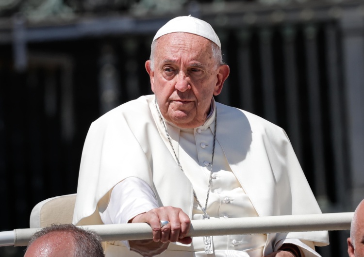 Papież Franciszek Franciszek: Zbyt wielu kapłanów żyje w osamotnieniu