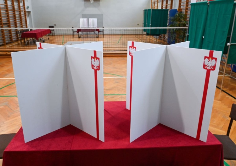 Rozpoczęły się wybory do Parlamentu Europejskiego 2024 Wybory do Parlamentu Europejskiego 2024. Polacy decydują