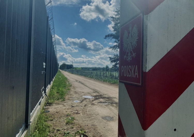 Granica polsko-białoruska Polacy wypowiedzieli się ws. migrantów. Ten sondaż może niektórych zaskoczyć