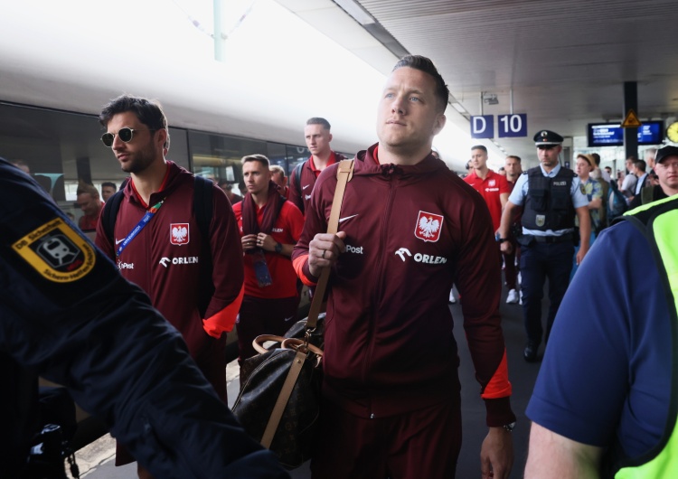 Podróż reprezentacji Polski z Hanoweru do Berlina Polska reprezentacja dotarła do Berlina z kłopotami. Niemiecka kolej zawiodła