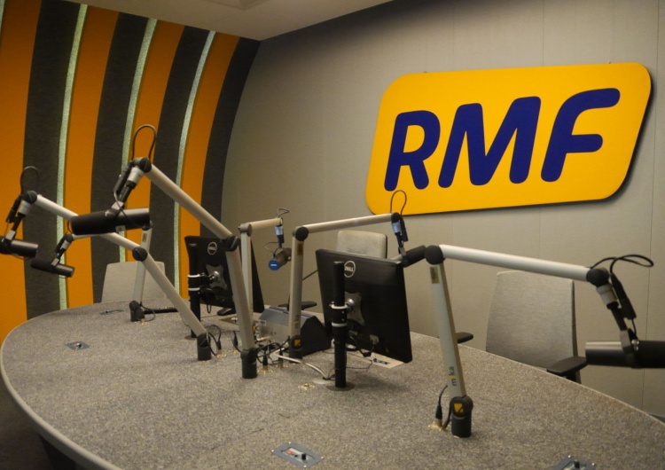Siedziba radia RMF FM Znany dziennikarz znika z anteny. RMF z nową ramówką