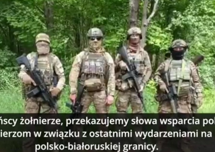 Ukraińscy żołnierze Ukraińscy żołnierze przekazują wyrazy wsparcia dla polskich kolegów na granicy polsko-białoruskiej [WIDEO]