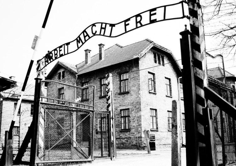 Auschwitz  Facebook usunął wpis o niemieckim obozie Auschwitz-Birkenau, bo „wprowadzał w błąd”