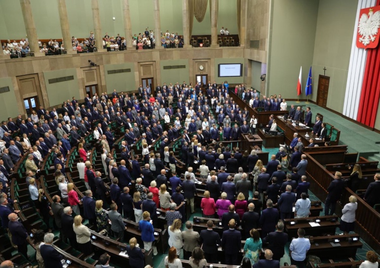 Pilne - Sejm przegłosował ustawę zmieniającą definicję gwałtu Nowa definicja gwałtu. Sejm podjął decyzję