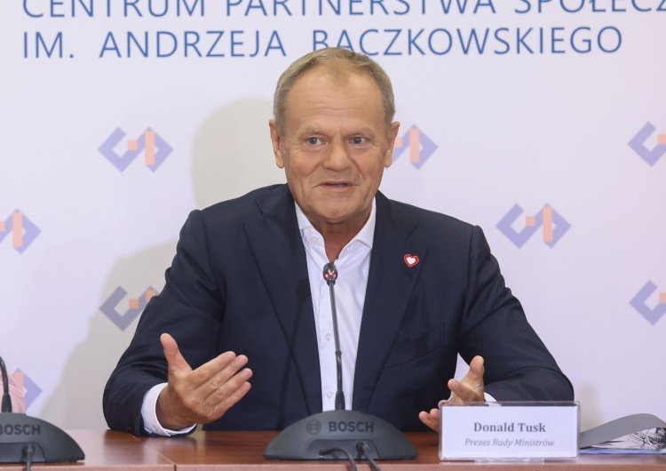 Donald Tusk Z. Kuźmiuk: Zapowiedziana przez Tuska Tarcza Wschód okazuje się PR-owym hasłem