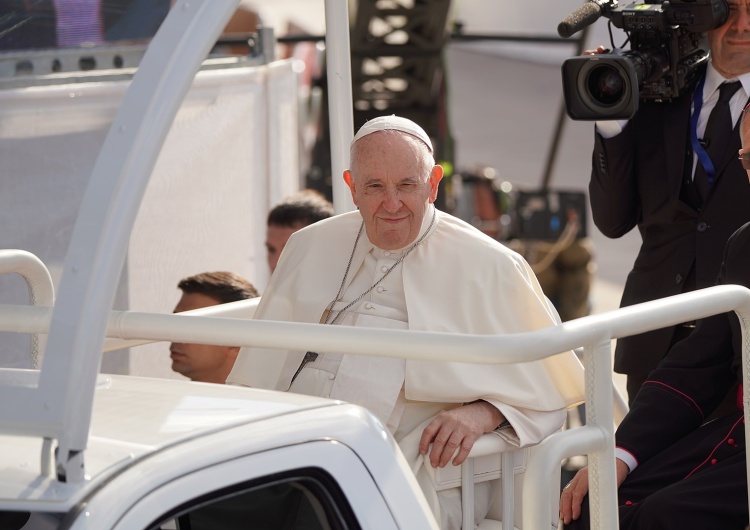 Papież Franciszek Papież na Anioł Pański: Strzeżmy się dyktatury działania!