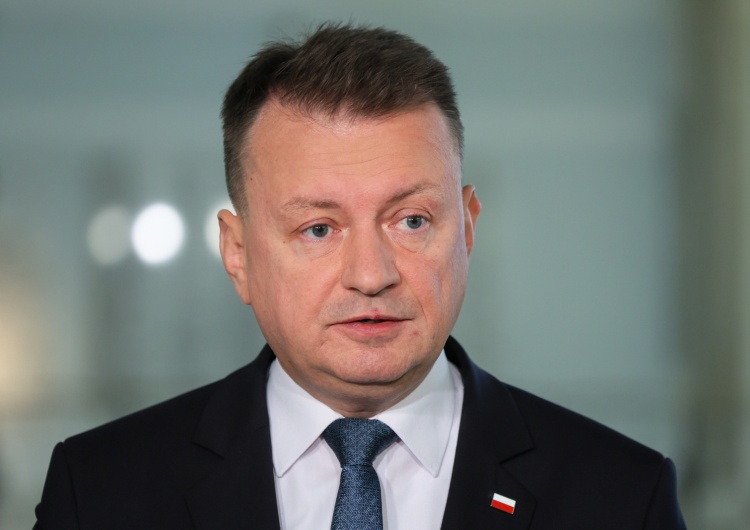 Mariusz Błaszczak Mariusz Błaszczak po rezygnacji prezydenta Bidena: Widać hipokryzję 