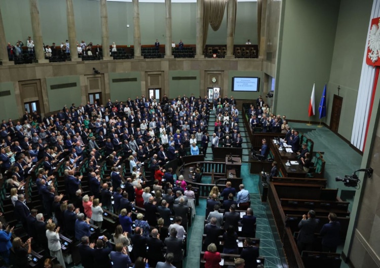 Sejm zdecydował ws. renty wdowiej Nowe świadczenie. Posłowie zdecydowali ws. renty wdowiej