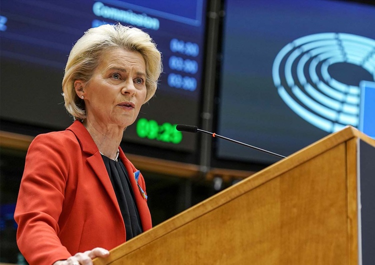 Ursula von der Leyen Von der Leyen ma kłopoty. Jest pozew