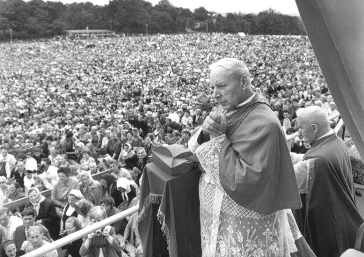 bł. kard. Stefan Wyszyński  Sto lat temu Stefan Wyszyński przyjął święcenia kapłańskie