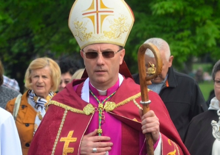 abp Wojciech Polak Prymas w 100. rocznicę święceń kard. Wyszyńskiego: Wpatrzeni w jego przykład, pragniemy uczyć się zaufania Bogu