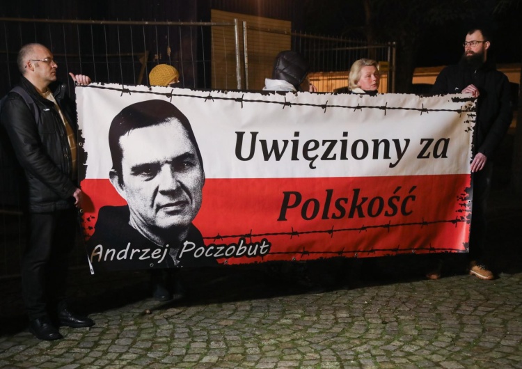 Manifestacja solidarności z Andrzejem Poczobutem Przełomowe doniesienia ws. Andrzeja Poczobuta