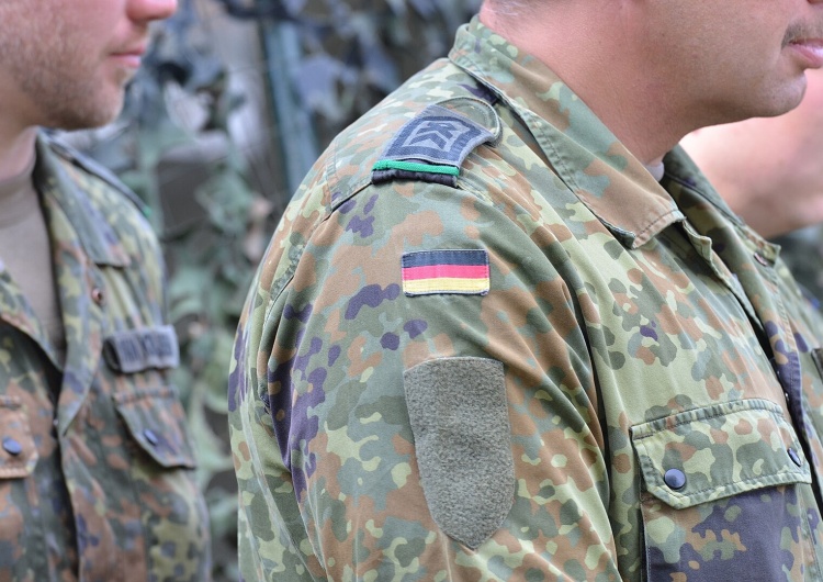 Żołnierze Bundeswehry, zdjęcie poglądowe Niemcy: Zamknięto koszary Bundeswehry w Kolonii. Podejrzenie sabotażu