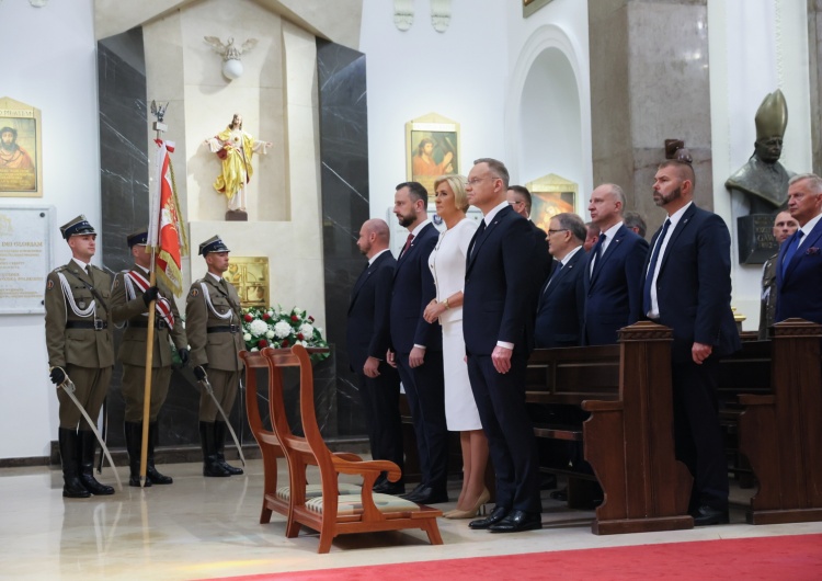 Władysław Kosiniak-Kamysz, Andrzej Duda, Agata Kornhauser-Duda, Wojciech Kolarski, Andrzej Dera, Jacek Siewiera  Msza św. w intencji Ojczyzny i Wojska Polskiego z udziałem pary prezydenckiej