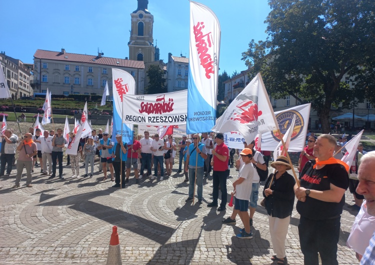  Przemyska „S” protestowała w obronie miejsc pracy w PKP CARGO Południowy Zakład Spółki