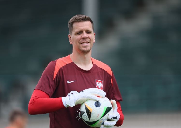 Wojciech Szczęsny Wojciech Szczęsny zakończył karierę. Poruszające słowa