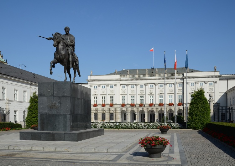 Pałac Prezydencki Oto najlepszy kandydat na prezydenta wg wyborców PiS [SONDAŻ]