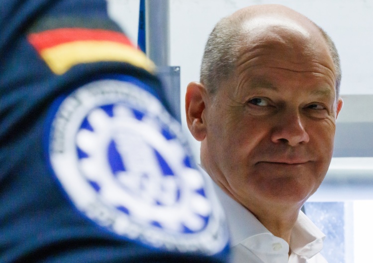 Olaf Scholz Niemcy zadowoleni ze współpracy z Polską w zakresie wydaleń imigrantów. Szokujące dane