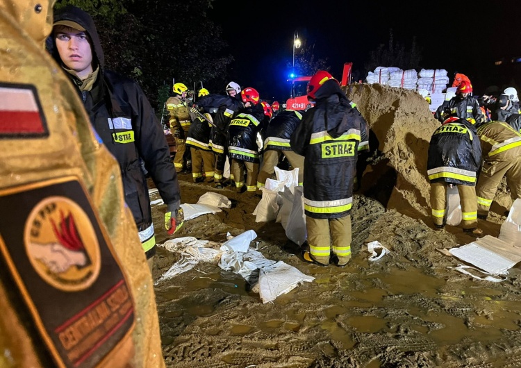 Głuchołazy / sytuacja powodziowa  Trudna sytuacja w Głuchołazach. Planowane kolejne ewakuacje 