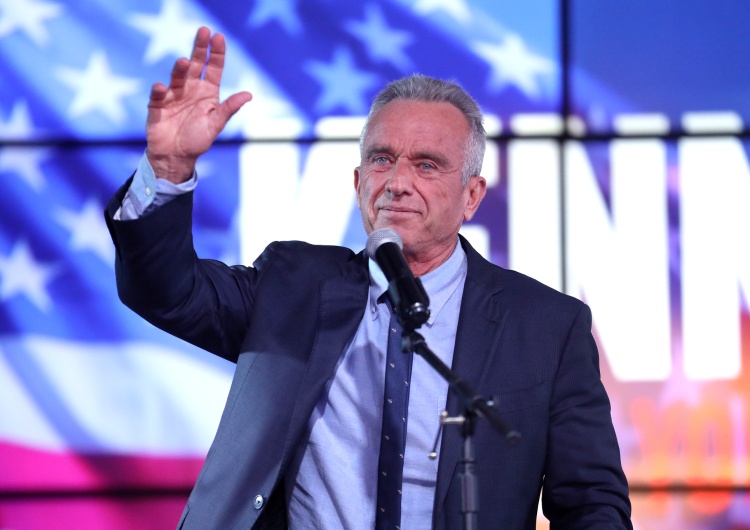 Robert Kennedy Jr Robert Kennedy jr zdecydował się poprzeć Donalda Trumpa. Kim on właściwie jest? 