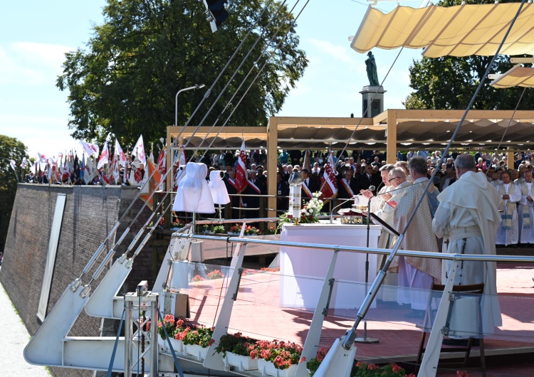 42. Ogólnopolska Pielgrzymka Ludzi Pracy na Jasną Górę Za nami 42. Ogólnopolska Pielgrzymka Ludzi Pracy na Jasną Górę [FOTOGALERIA]