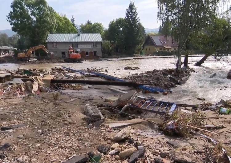 Stronie Śląskie Powodzie w Polsce. Burmistrz Stronia Śląskiego: Błagam o pomoc