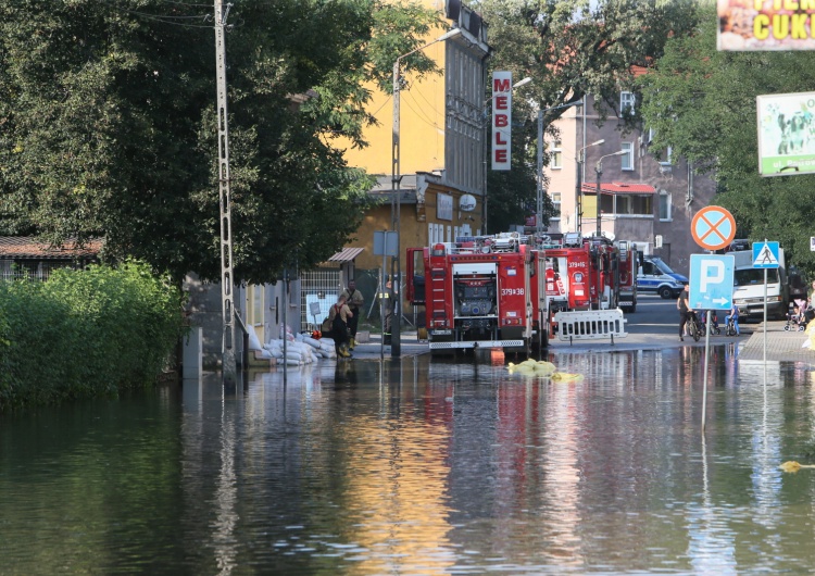 Straż Pożarna  Trudna sytuacja straży pożarnej. Jest komentarz Zbigniewa Ziobry 