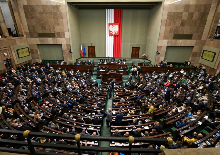 Sejm Gorąco w Sejmie: padły mocne słowa pod adresem rządu po powodziach 