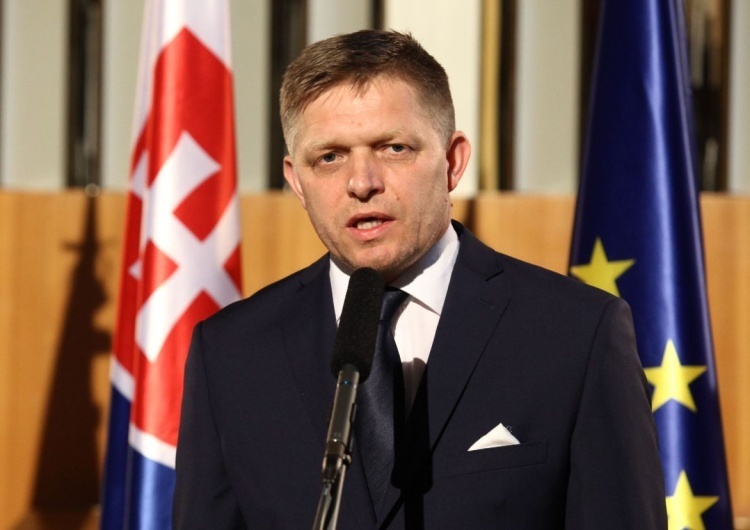 Robert Fico  Podejrzana przesyłka do Premiera Słowacji. Policja bada sprawę