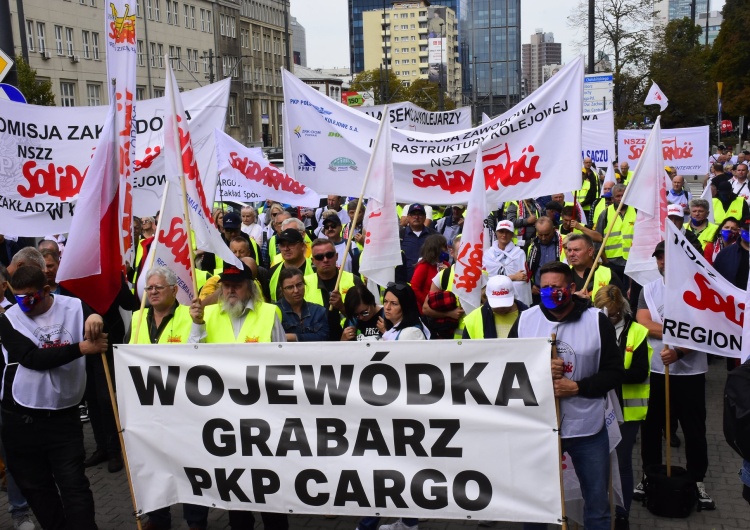 Pikieta pracowników PKP Cargo Presja Solidarności odniosła skutek. Będzie kontrola PIP w PKP Cargo