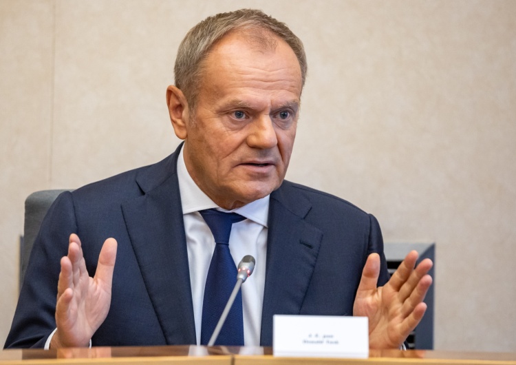 Donald Tusk Zbigniew Kuźmiuk: Powodzianie zostali pozostawieni sami sobie przez rząd Tuska