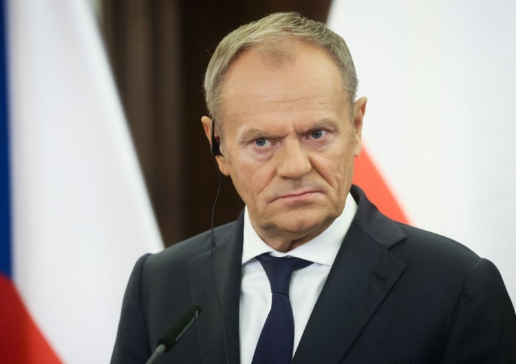 Donald  Tusk Klęska koalicji 13 grudnia. Zobacz najnowszy sondaż