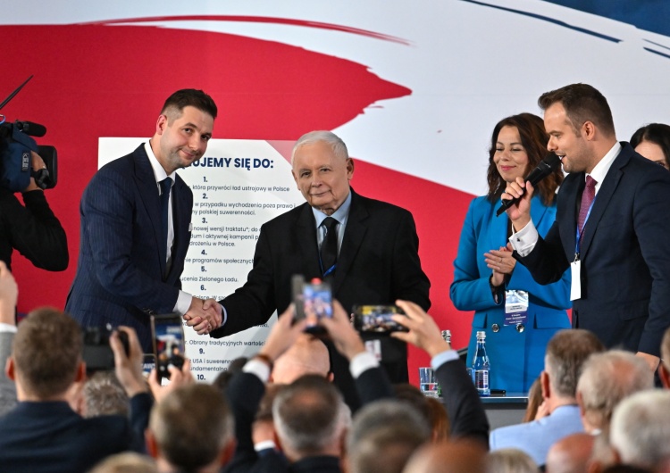 Jarosław Kaczyński, Patryk Jaki, Magdalena Filipek-Sobczak, Magdalena Filipek-Sobczak Kongres PiS. Liderzy PiS i Suwerennej Polski podpisali deklarację ideową