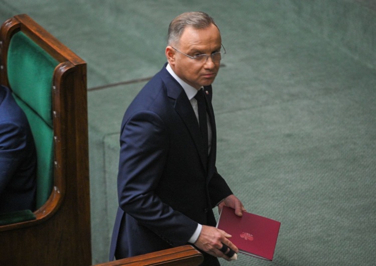 Prezydent RP Andrzej Duda wPolsce24: Prezydent Duda spotkał się z ambasadorami. Sikorski miał wydać im zakaz