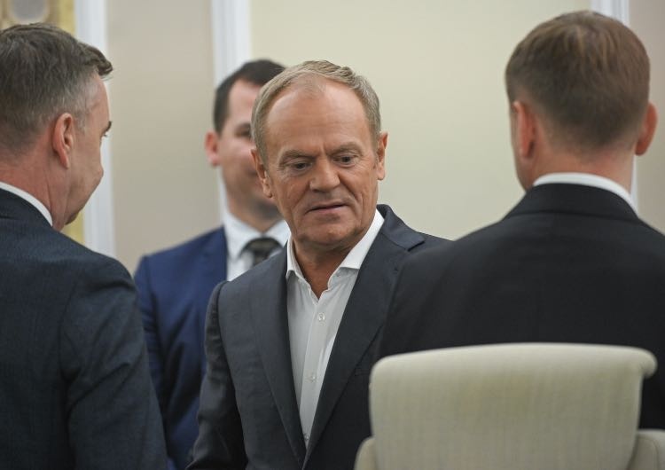 Premier Donald Tusk Były premier apeluje do rządu: Odrzućcie pakt migracyjny