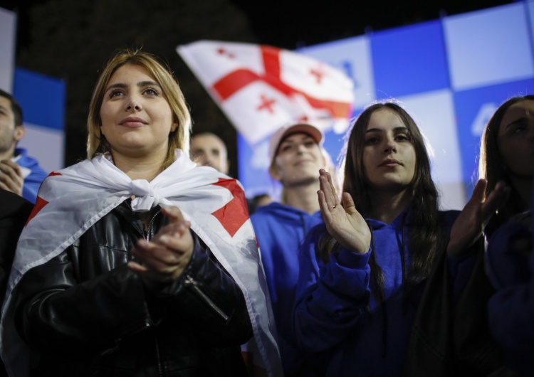 Wybory w Gruzji Wybory w Gruzji. Opozycja zrzeka się mandatów