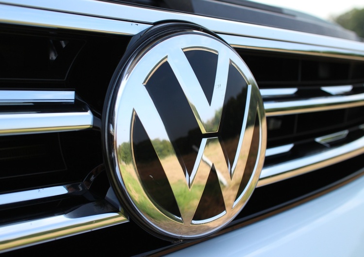 Logo Volkswagena, zdjęcie podglądowe Ogromne problemy niemieckiego koncernu. Volkswagen zamyka fabryki