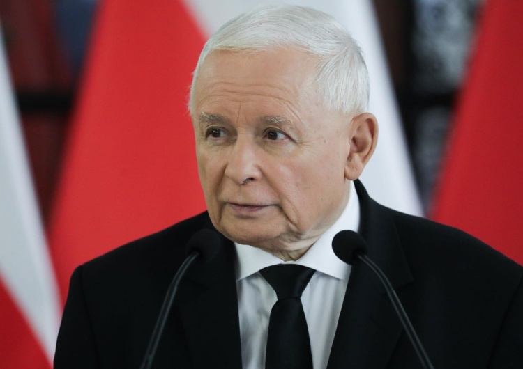 Jarosław Kaczyński Ks. Michał Olszewski i urzędniczki opuścili areszt. Prezes PiS zabrał głos