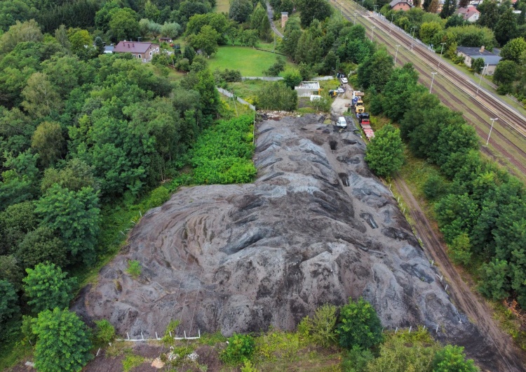 Tuplice, składowisko odpadów Tuplice: Trwa wielka wywózka przywiezionych z Niemiec śmieci. Wracają za Odrę