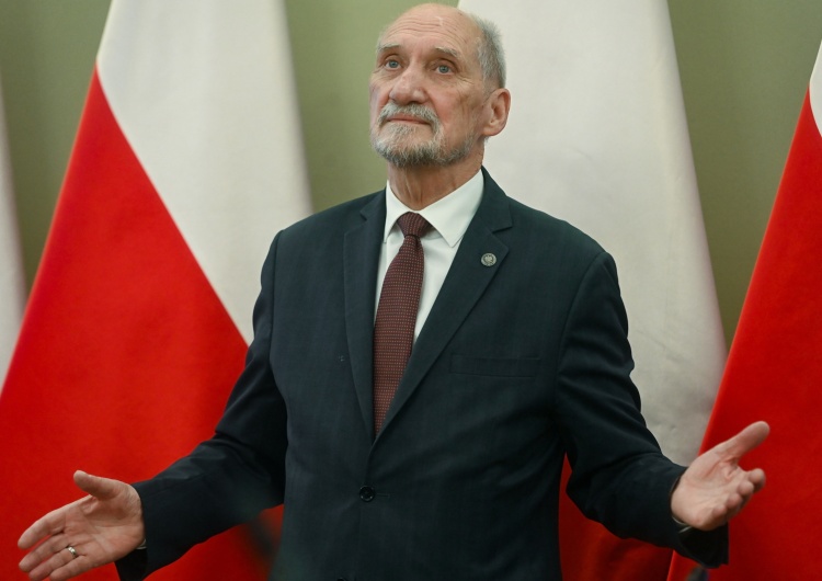 Antoni Macierewicz Antoni Macierewicz: Moim 