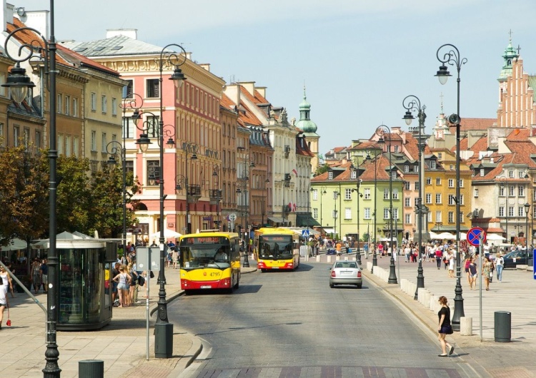 Warszawa Z Warszawy w weekendy ubywa nawet 15 proc. mieszkańców