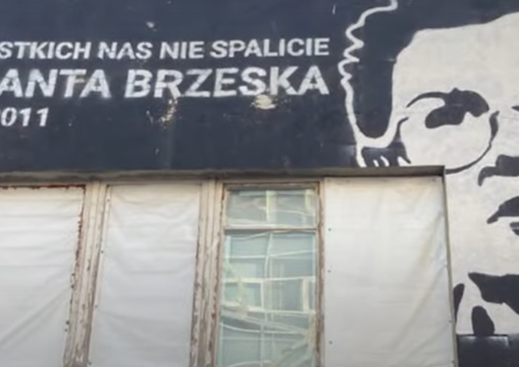 Mural na jednej z warszawskich kamienic autorstwa Adama Walasa Umorzono śledztwo ws. Jolanty Brzeskiej. Wstrząsające komentarze jej córki, współpracowniczki i Jana Śpiewaka