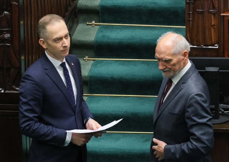 Cezary Tomczyk i Antoni Macierewicz Awantura w Sejmie. Tomczyk obraża Macierewicza