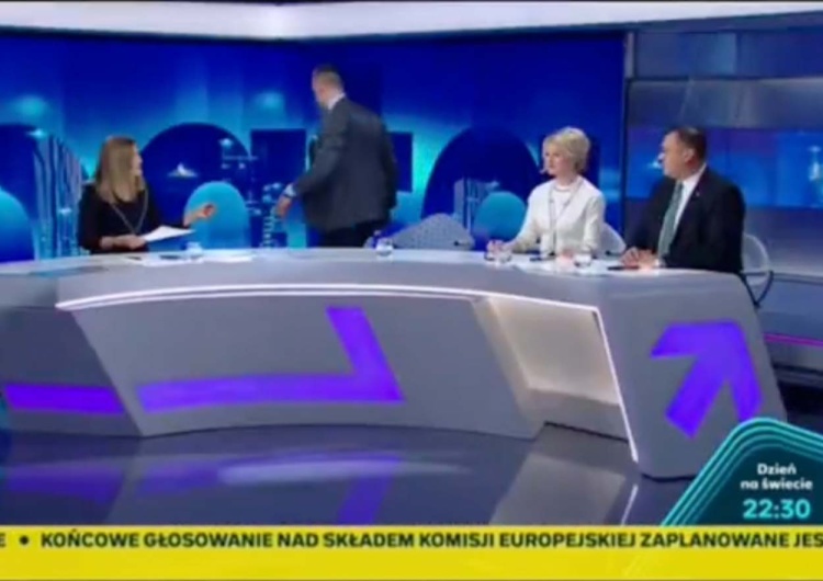 Janusz Kowalski wyszedł ze studia Polsat News Awantura w programie na żywo! Janusz Kowalski wyszedł ze studia: 