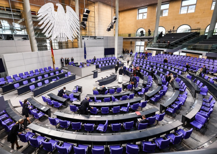 Bundestag - siedziba niemieckiego parlamentu Kryzys polityczny w Niemczech. Jest kandydat na nowego kanclerza